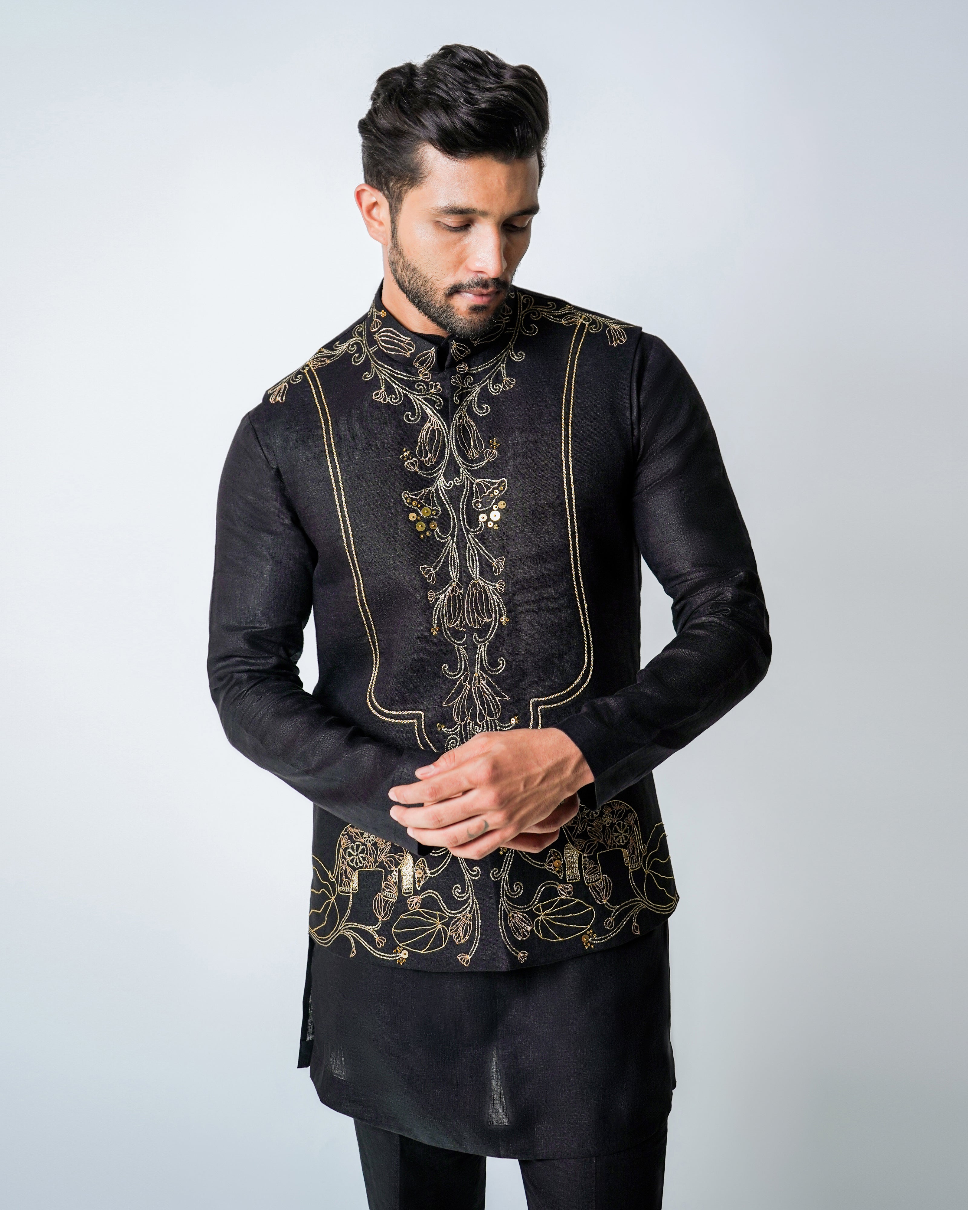Black and gold Linen with Kasab Dori and metal discs Handwork bundi set