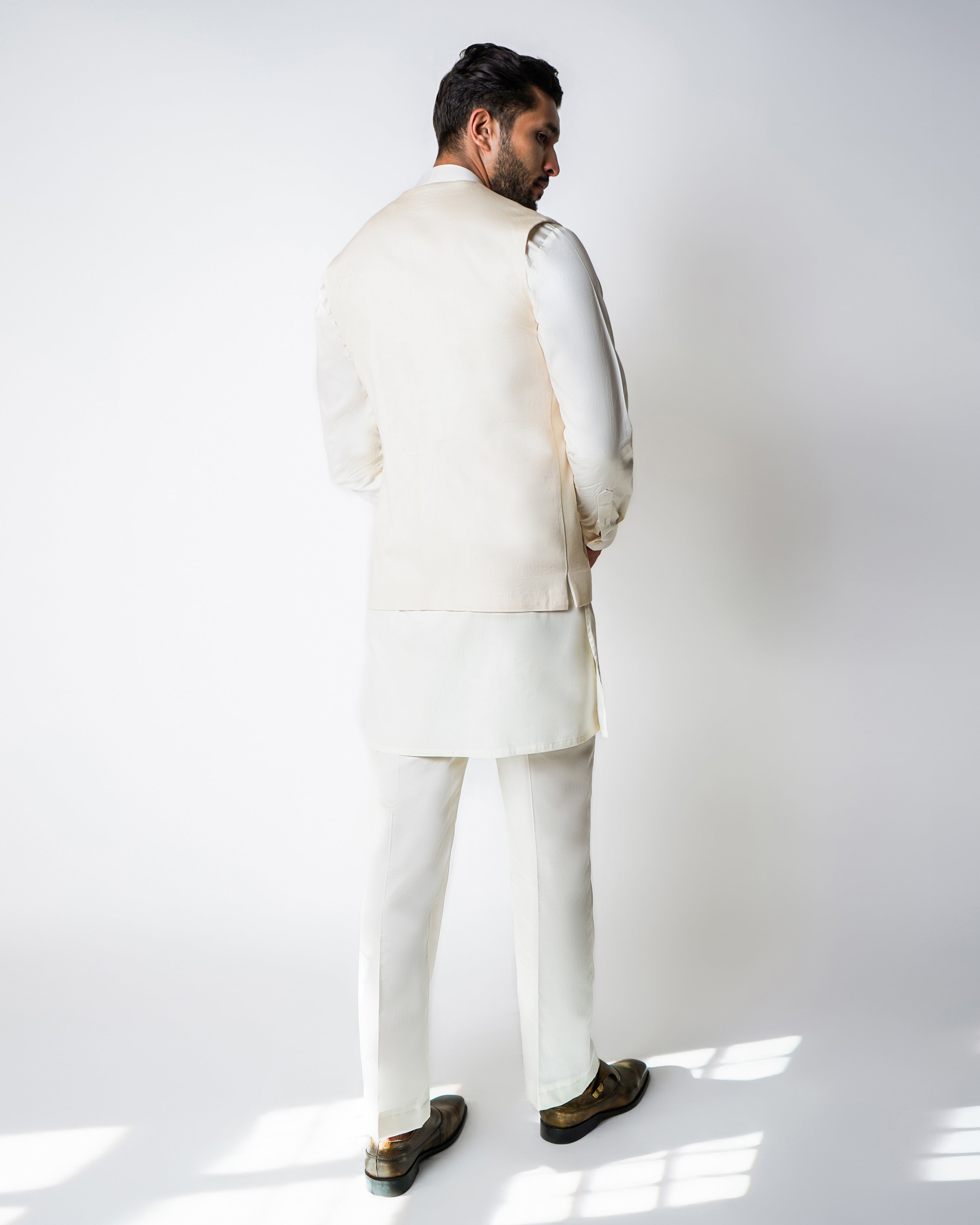 Cream and gold Cotton Kasab Dori Handwork collared bundi set