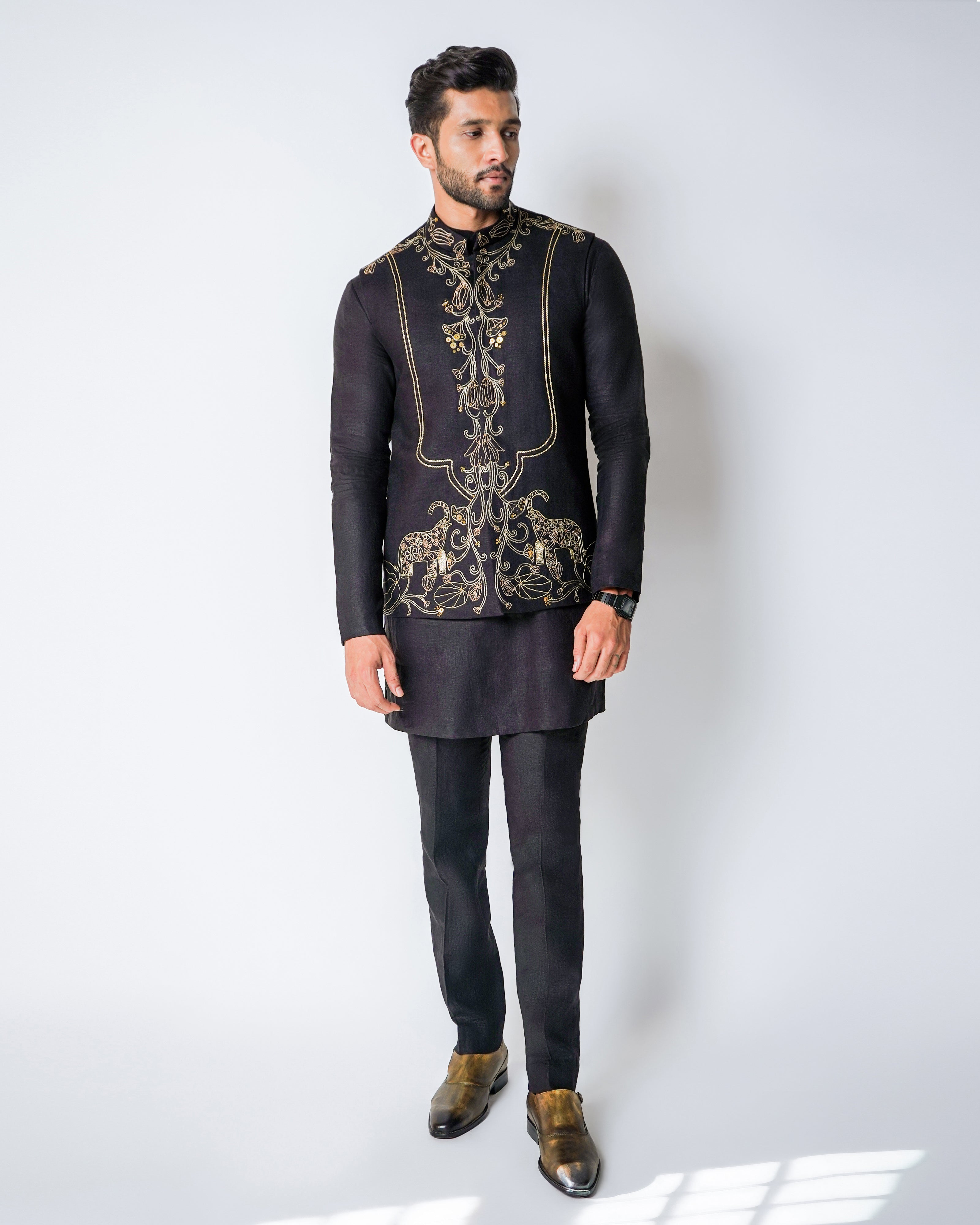 Black and gold Linen with Kasab Dori and metal discs Handwork bundi set